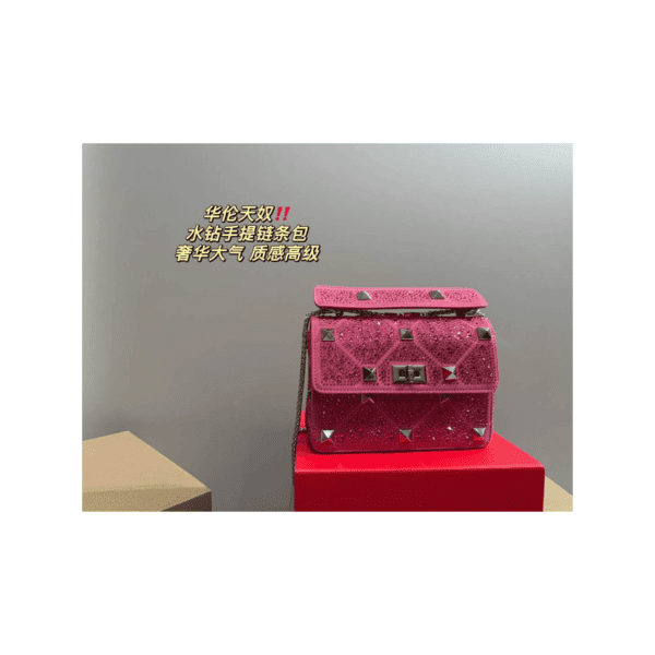 cartera valentino