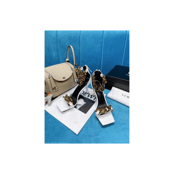 Tacones versace size 37