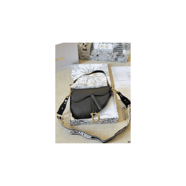 Cartera CD negra con dorado