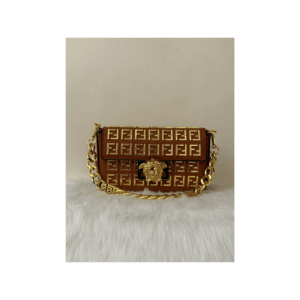 COLABORACION DE FENDY CON VERSACE