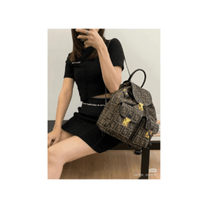 mochila fendi