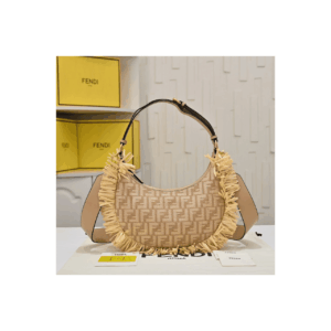 cartera fendi de paja